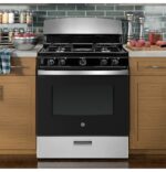 GE 30″ Free-Standing Gas Range with 4 Sealed Burners, Stainless Steel (JGBS30RETSS) - Image 2